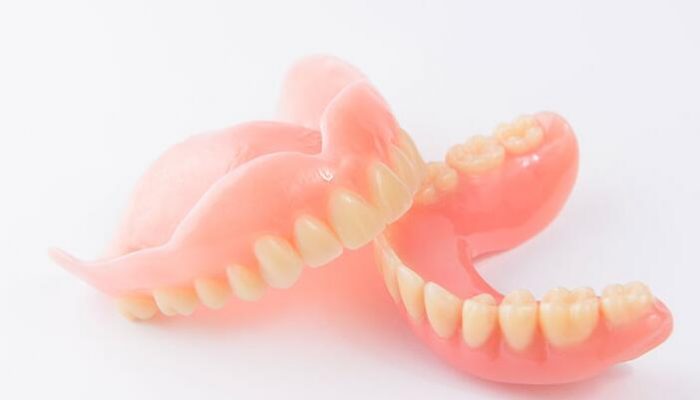 BPS吸附性全口活動假牙的優缺點